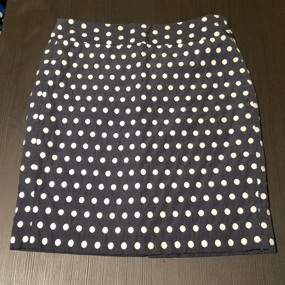 Banana Republic Navy Polka Dot pencil skirt (B1)